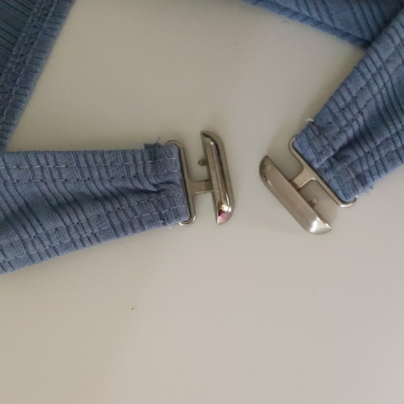 Bikini - Picture 3 of 3